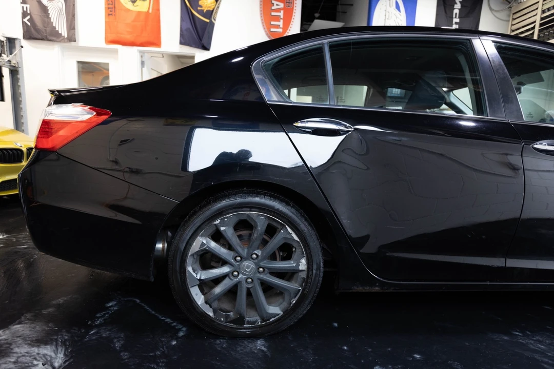 2015 Honda Accord 9th Gen - Image 11 of 21