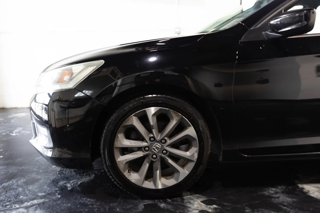 2015 Honda Accord 9th Gen - Image 4 of 21