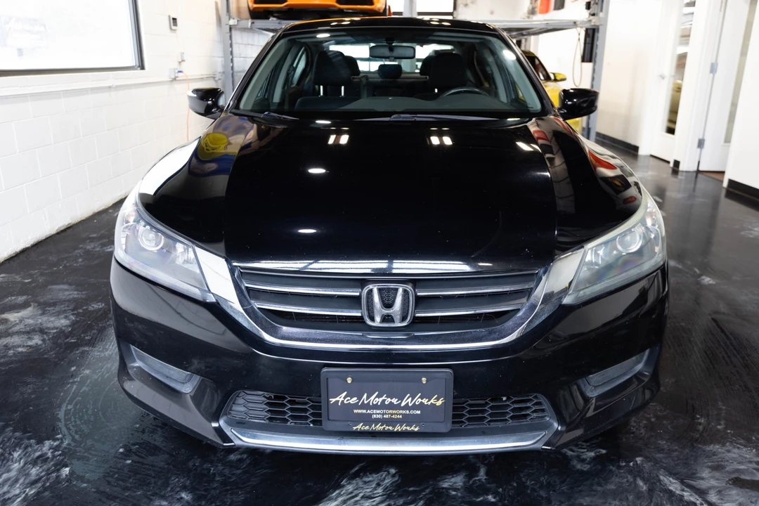 2015 Honda Accord 9th Gen - Image 16 of 21