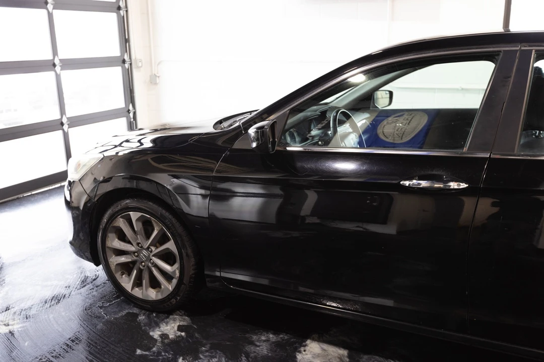2015 Honda Accord 9th Gen - Image 3 of 21