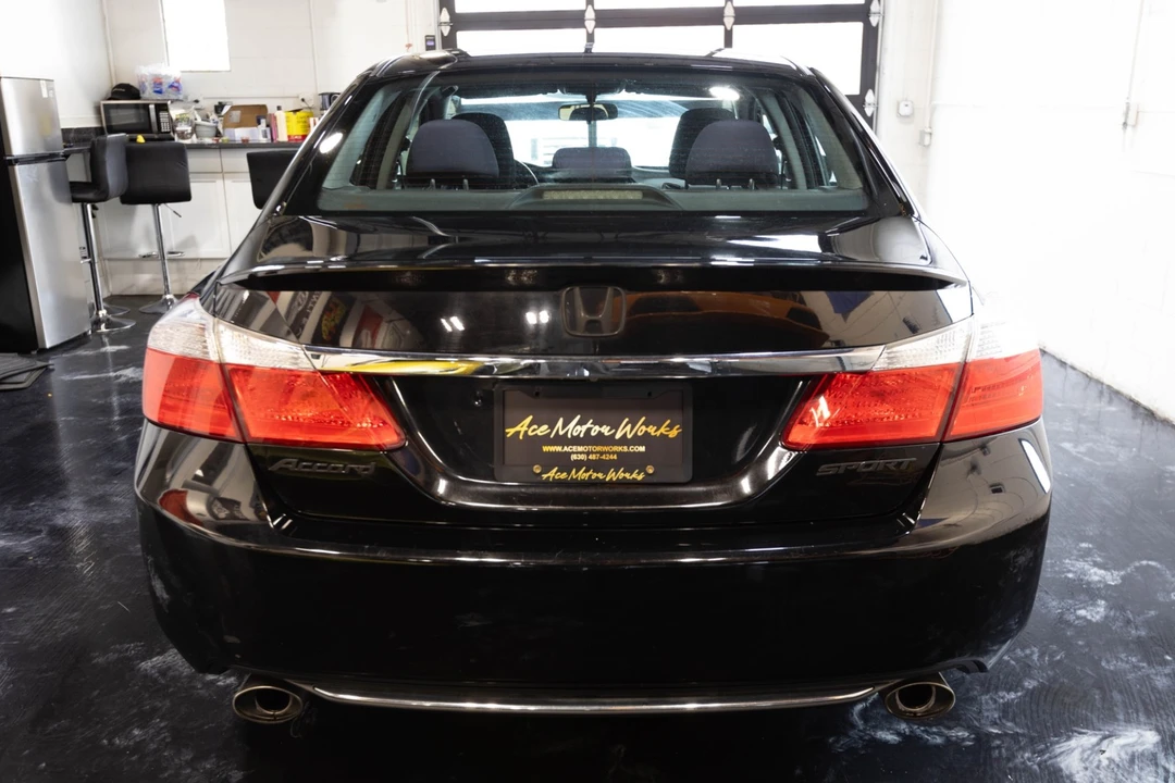 2015 Honda Accord 9th Gen - Image 8 of 21