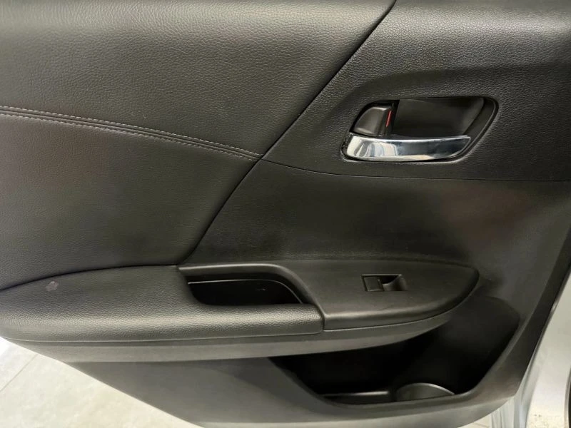 2015 Honda Accord 9th Gen - Image 8 of 12