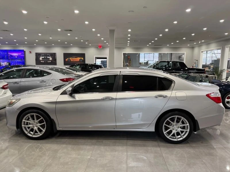 2015 Honda Accord 9th Gen - Image 2 of 12
