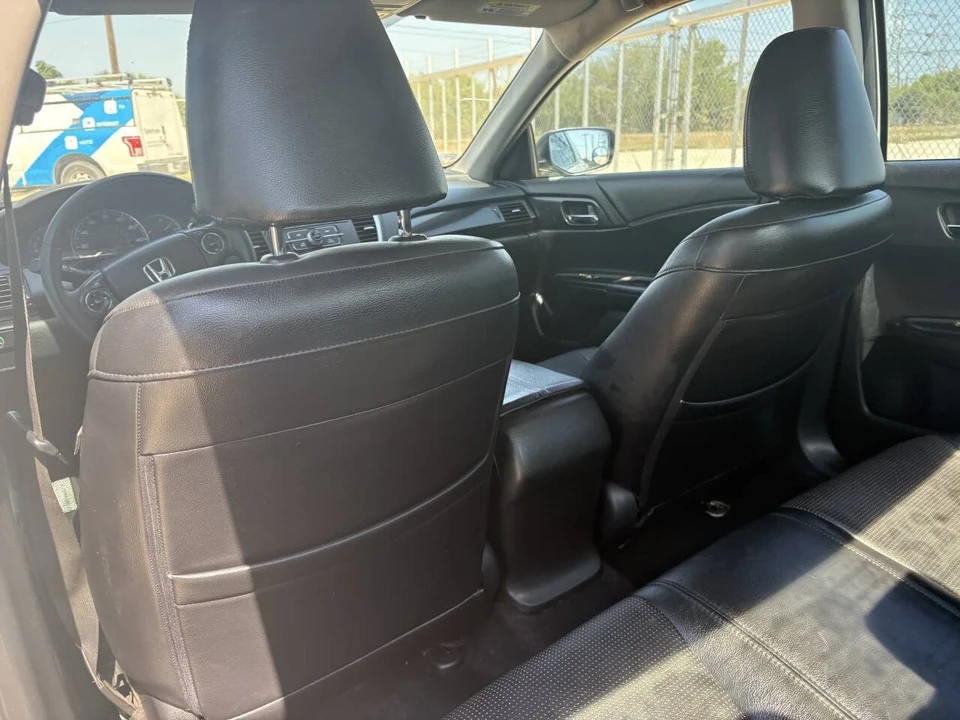 2015 Honda Accord 9th Gen - Image 16 of 21