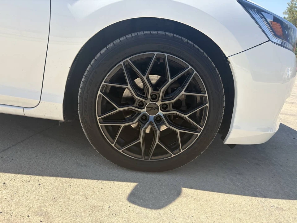 2015 Honda Accord 9th Gen - Image 12 of 21