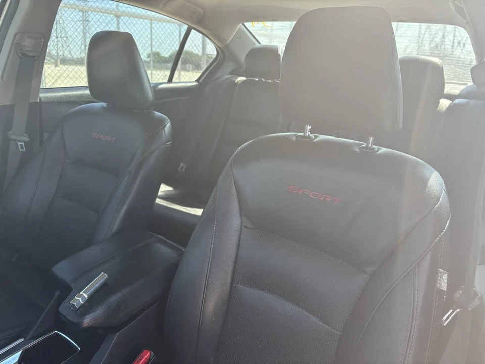 2015 Honda Accord 9th Gen - Image 14 of 21