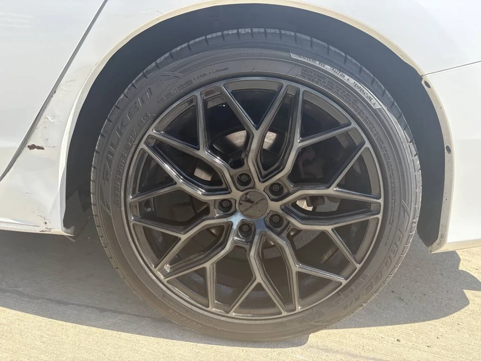 2015 Honda Accord 9th Gen - Image 10 of 21