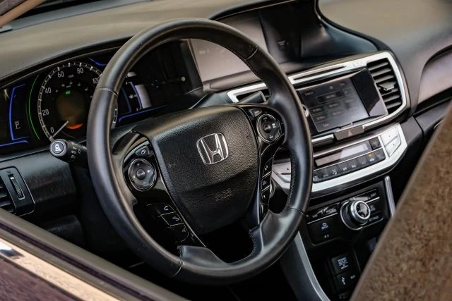 2015 Honda Accord 9th Gen - Image 19 of 21