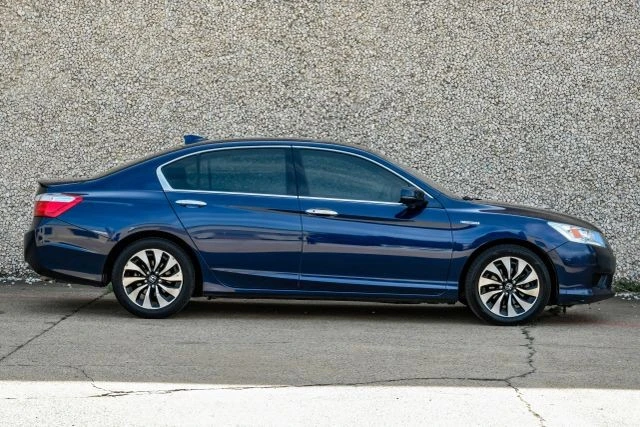 2015 Honda Accord 9th Gen - Image 9 of 21