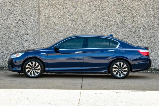 2015 Honda Accord 9th Gen - Image 13 of 21