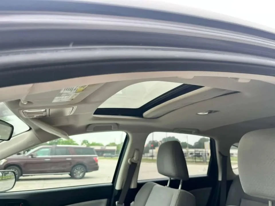 2015 Honda CR-V - Image 11 of 20