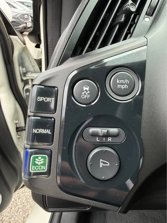 2015 Honda CR-Z - Image 13 of 17