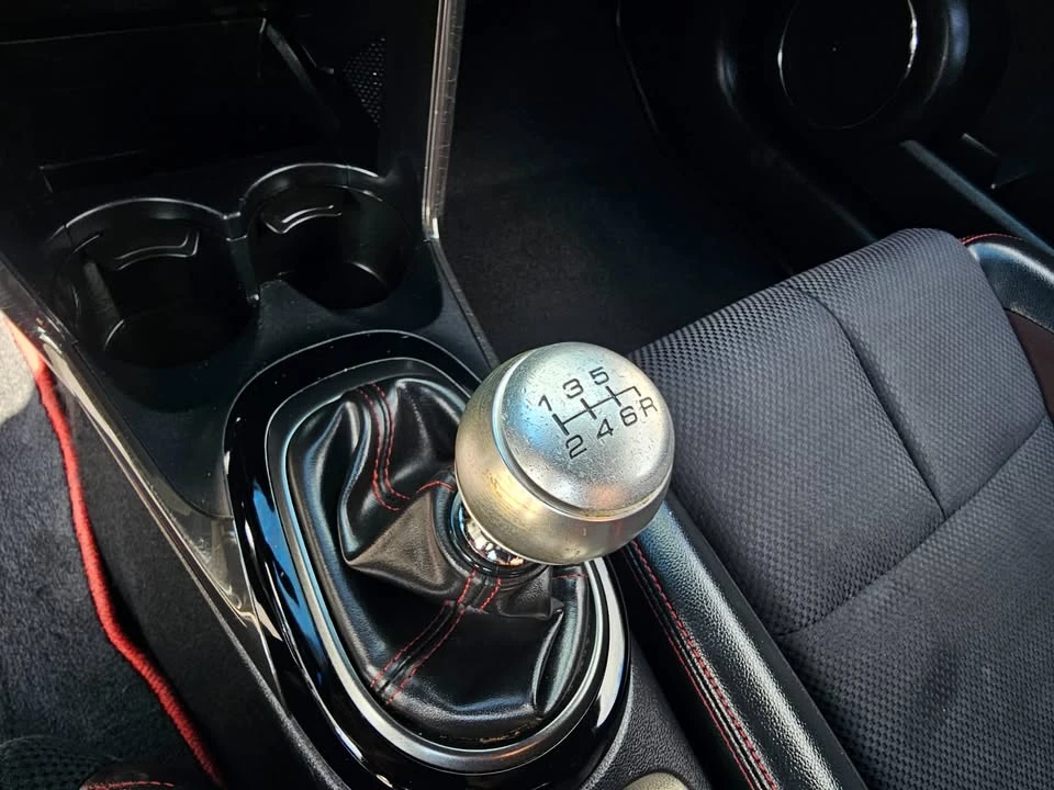 2015 Honda CR-Z - Image 10 of 17