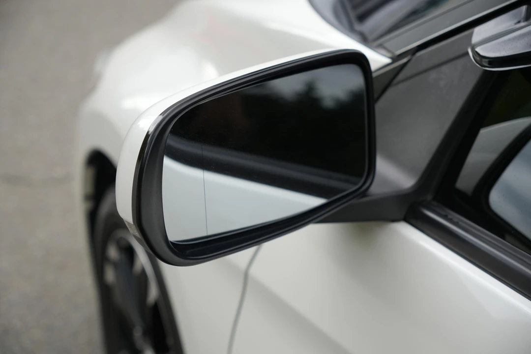 2015 Honda CR-Z - Image 12 of 31