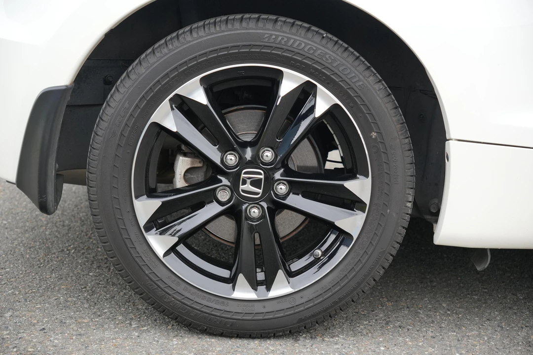 2015 Honda CR-Z - Image 28 of 31