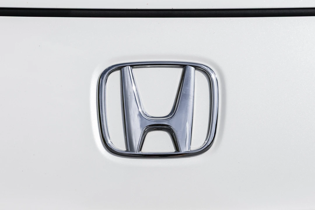 2015 Honda CR-Z - Image 12 of 31