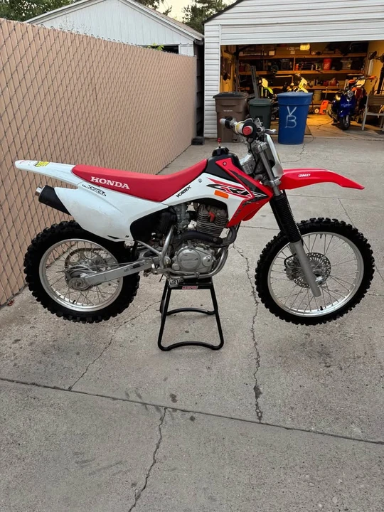 2015 Honda CRF - Image 2 of 9