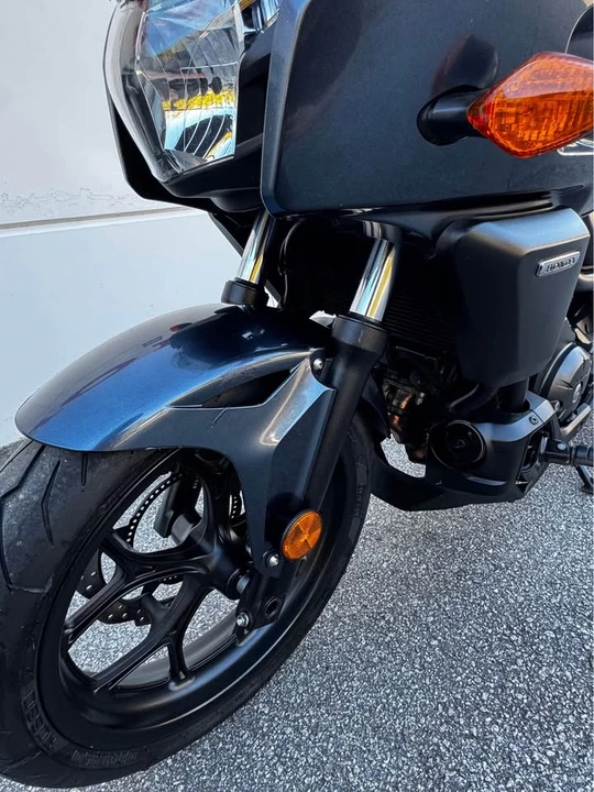 2015 Honda Motorcycles - Image 5 of 12