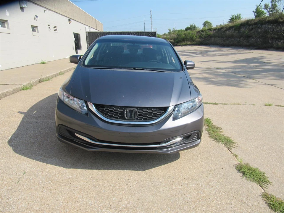 2015 Honda Civic 9th Gen - Image 3 of 18