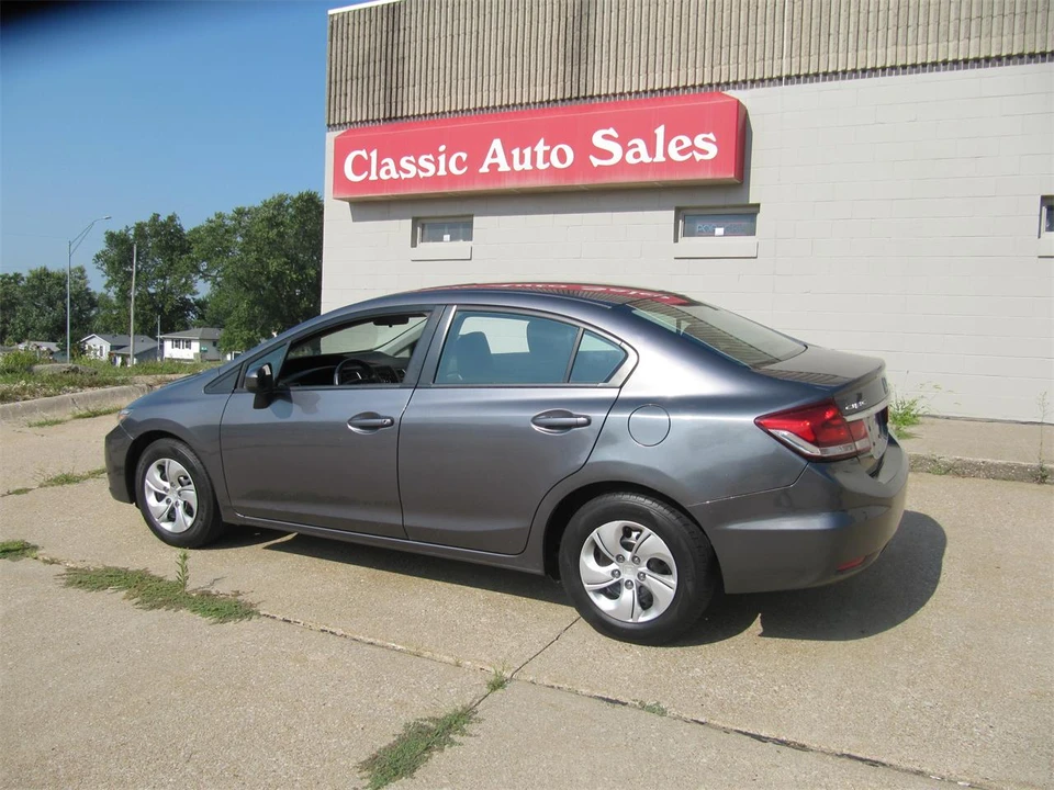2015 Honda Civic 9th Gen - Image 6 of 18