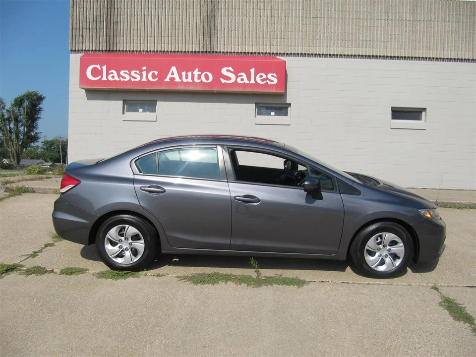 2015 Honda Civic 9th Gen - Image 8 of 18