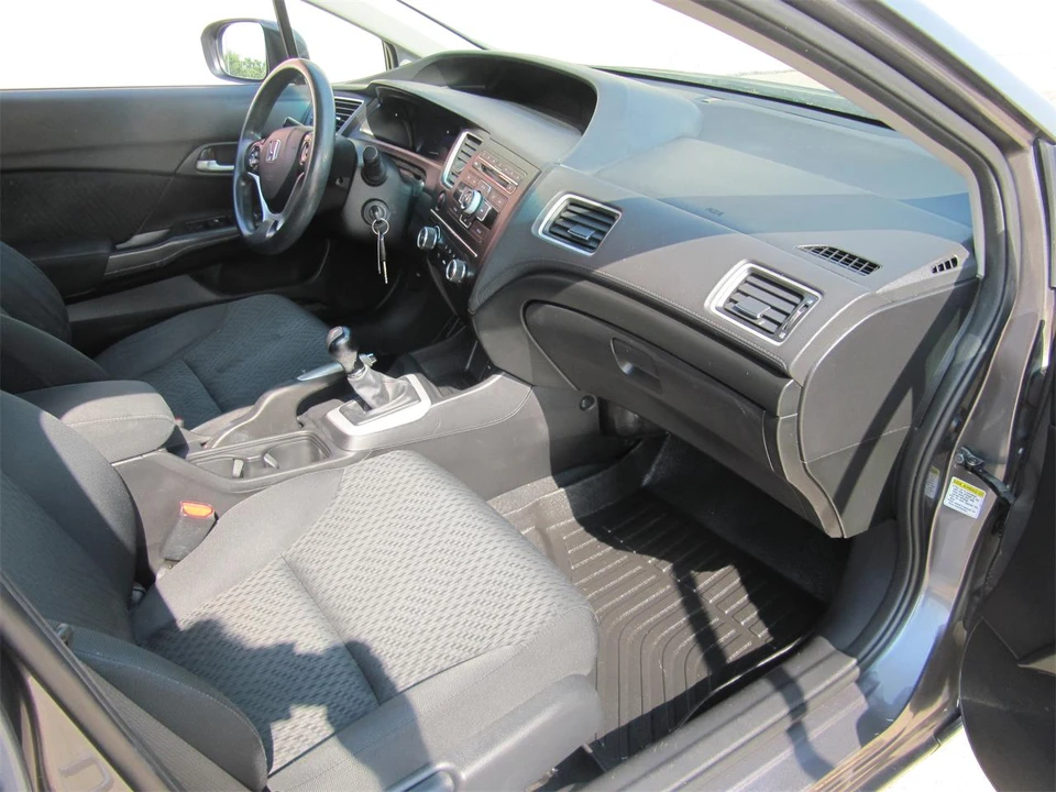 2015 Honda Civic 9th Gen - Image 11 of 18