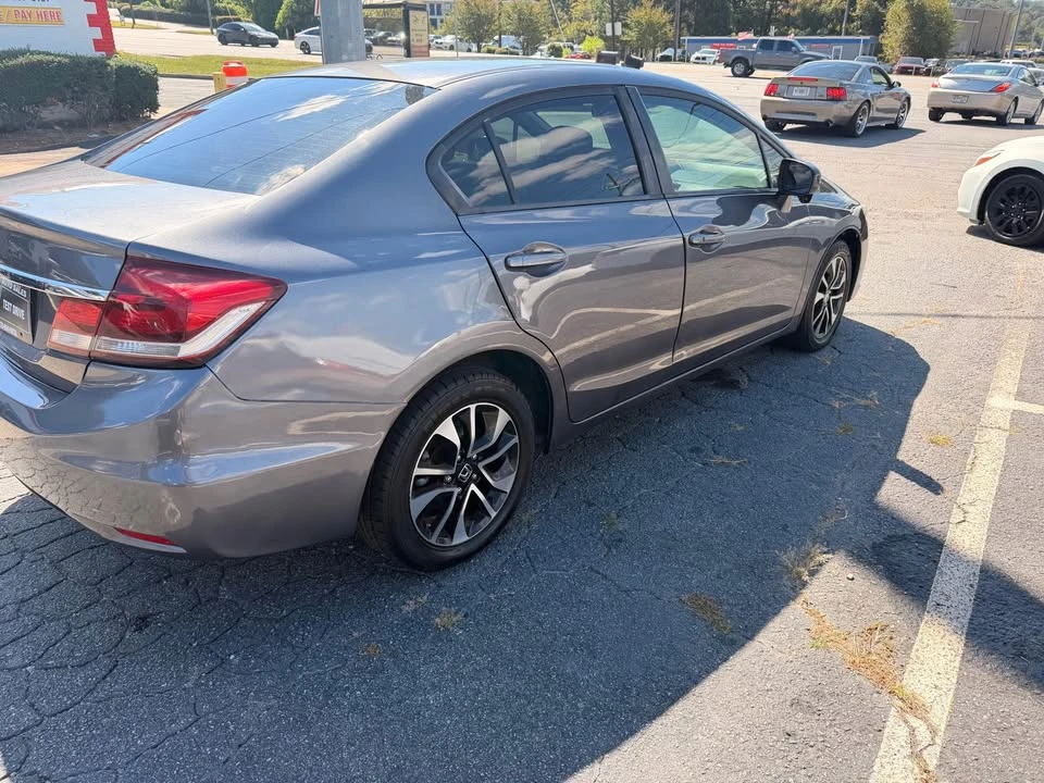 2015 Honda Civic 9th Gen - Image 4 of 11