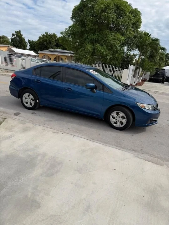 2015 Honda Civic 9th Gen - Image 4 of 4