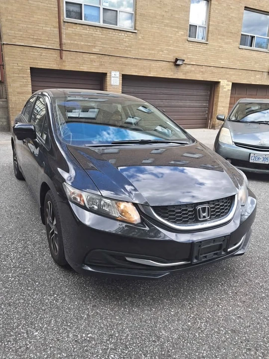 2015 Honda Civic 9th Gen - Image 2 of 9