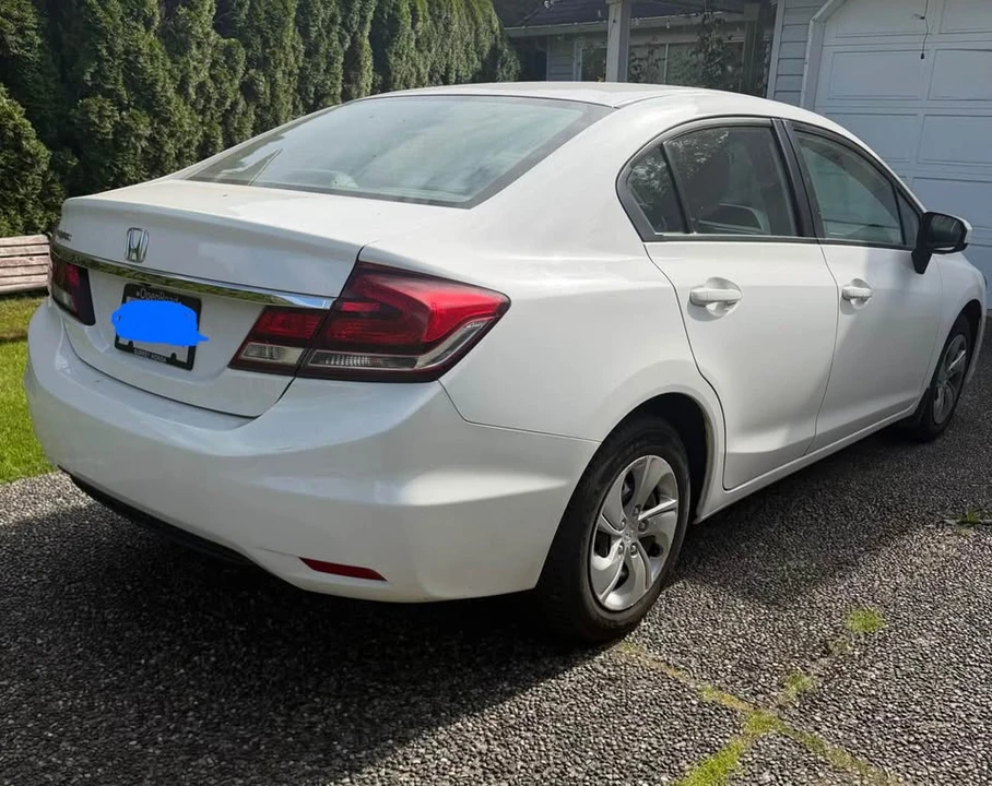 2015 Honda Civic 9th Gen - Image 5 of 7