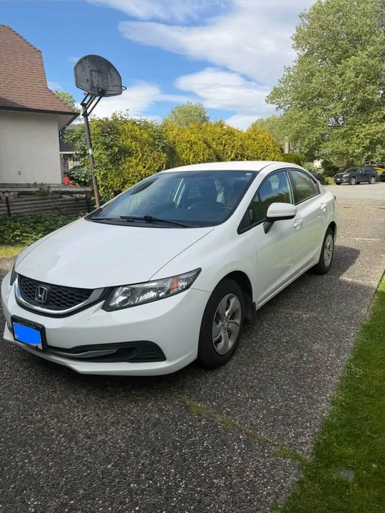 2015 Honda Civic 9th Gen - Image 2 of 7