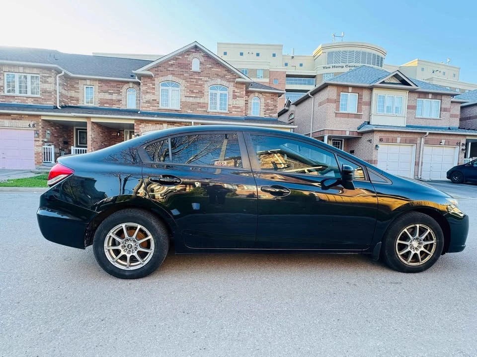 2015 Honda Civic 9th Gen - Image 2 of 13