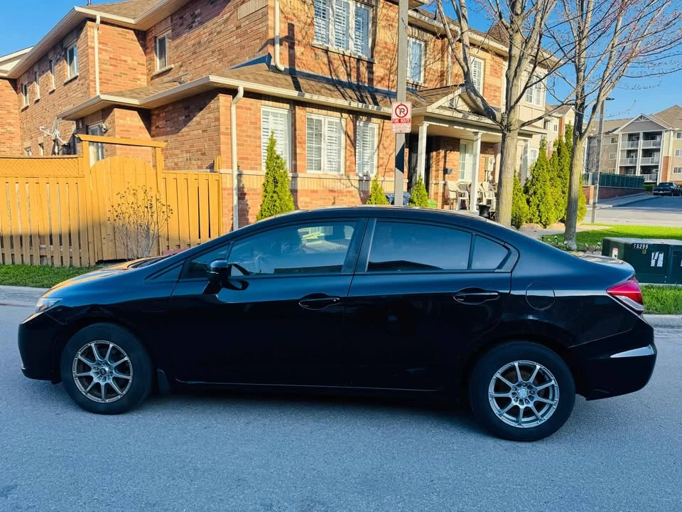 2015 Honda Civic 9th Gen - Image 5 of 13