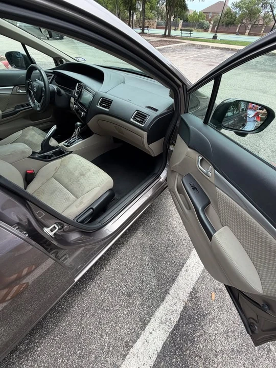 2015 Honda Civic 9th Gen - Image 9 of 15