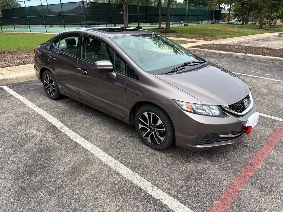 2015 Honda Civic 9th Gen - Image 3 of 15