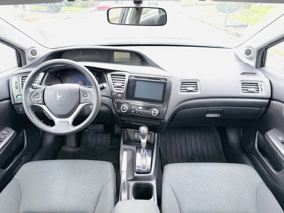 2015 Honda Civic 9th Gen - Image 9 of 16