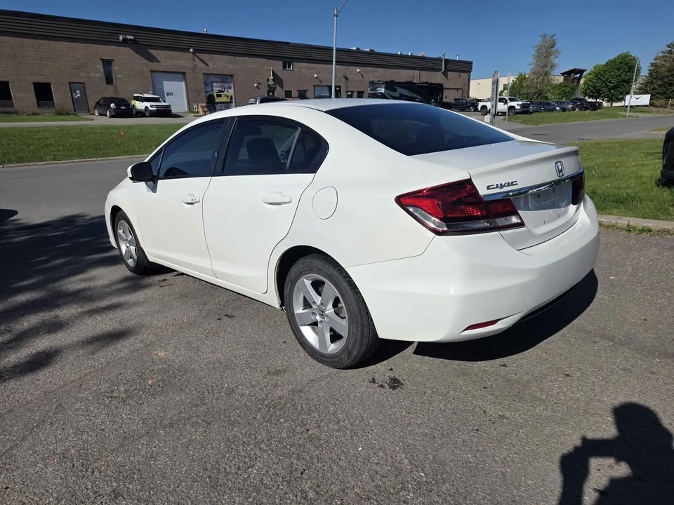 2015 Honda Civic 9th Gen - Image 5 of 8