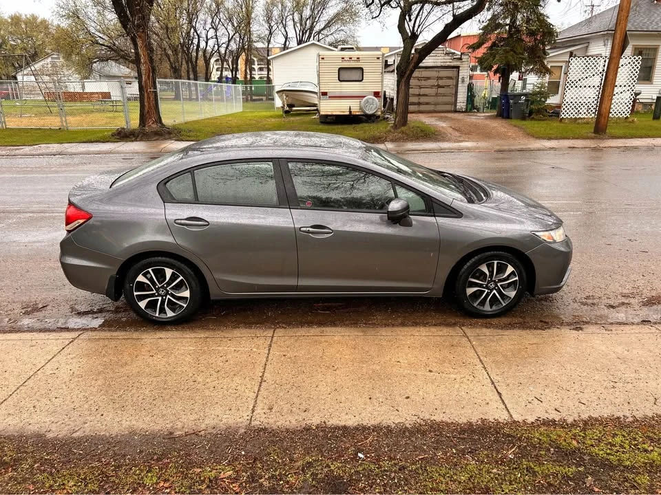 2015 Honda Civic 9th Gen - Image 2 of 18