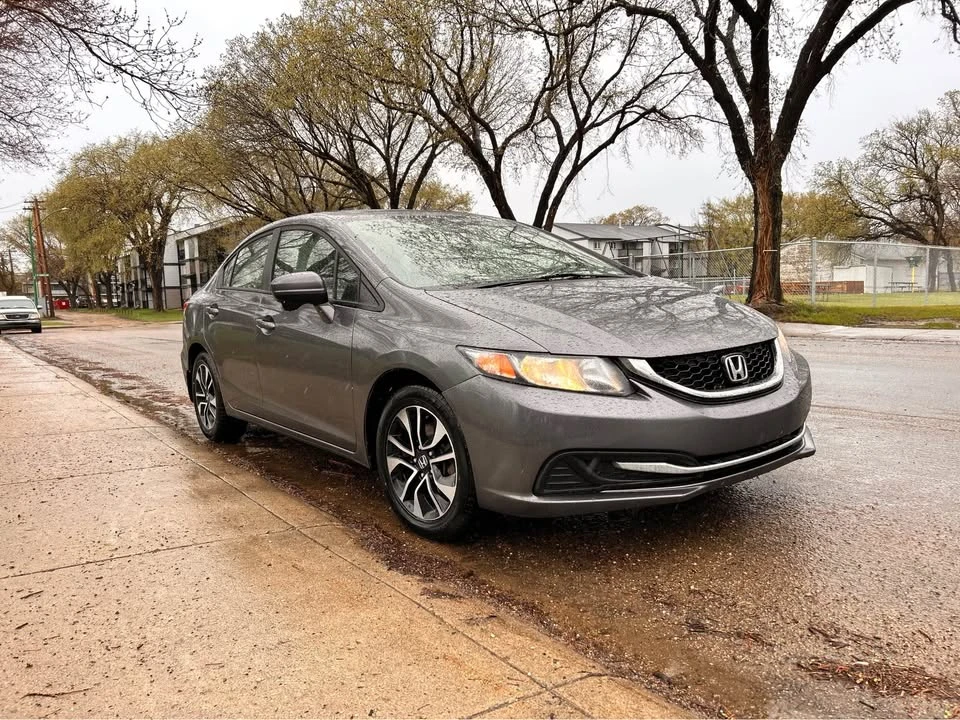 2015 Honda Civic 9th Gen - Image 16 of 18