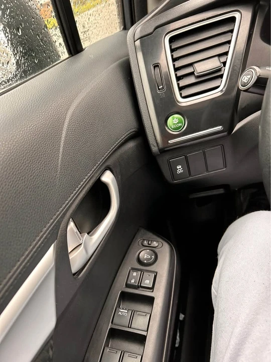 2015 Honda Civic 9th Gen - Image 10 of 18