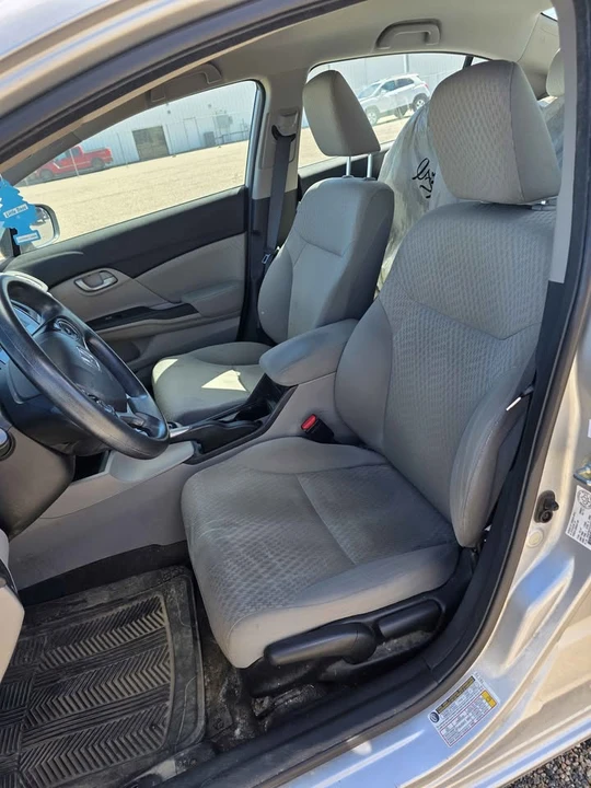 2015 Honda Civic 9th Gen - Image 5 of 8