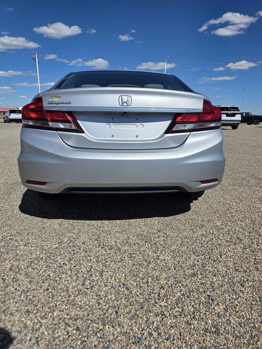 2015 Honda Civic 9th Gen - Image 4 of 8