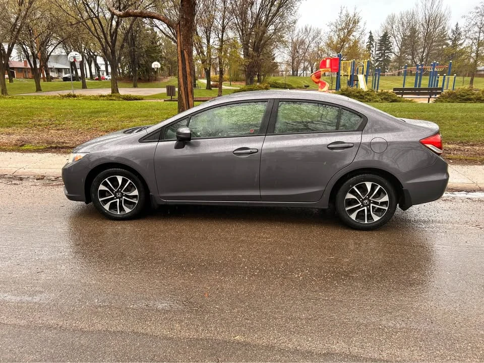 2015 Honda Civic 9th Gen - Image 3 of 18