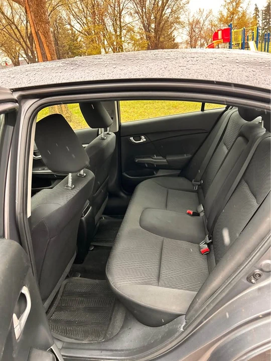 2015 Honda Civic 9th Gen - Image 6 of 18
