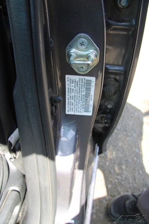 2015 Honda Civic 9th Gen - Image 13 of 21