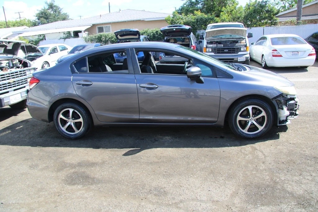 2015 Honda Civic 9th Gen - Image 10 of 21