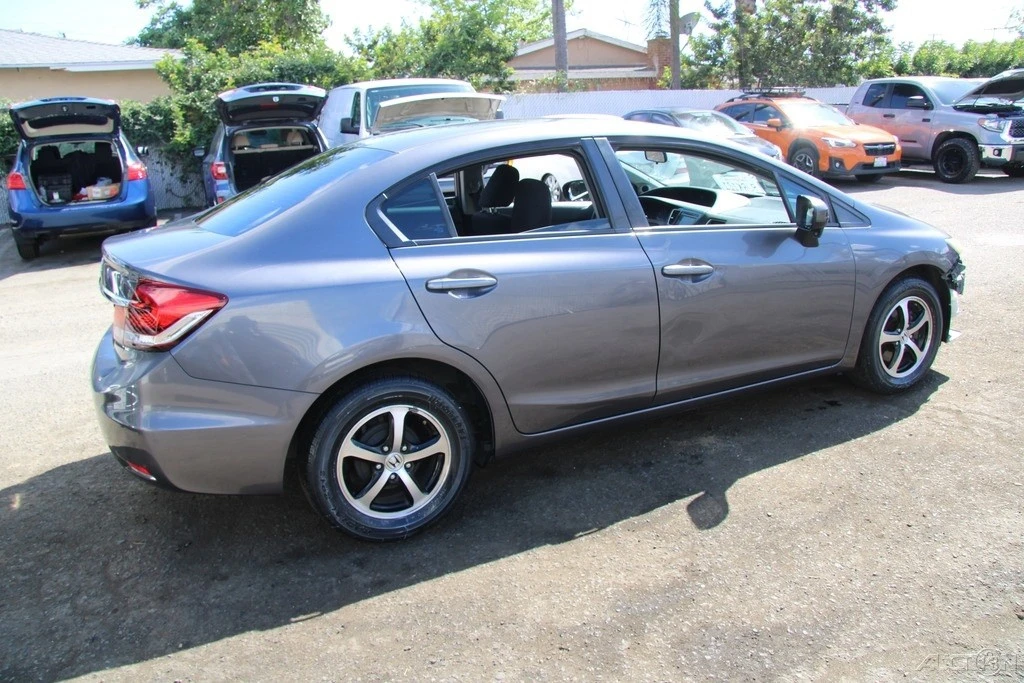 2015 Honda Civic 9th Gen - Image 9 of 21