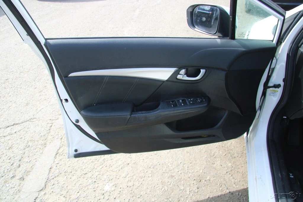 2015 Honda Civic 9th Gen - Image 14 of 21