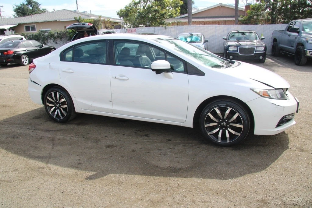 2015 Honda Civic 9th Gen - Image 9 of 21
