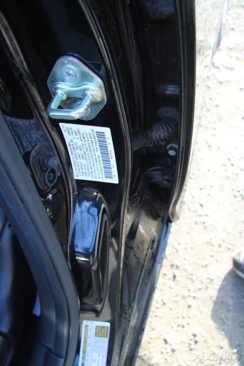 2015 Honda Civic 9th Gen - Image 12 of 21